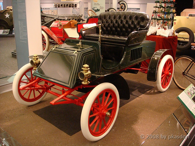 054 Walter P Chrysler Museum [2008 Dec 13].JPG - Scenes from the Wallter P Chrysler Museum in Auburn Hills, Michigan.